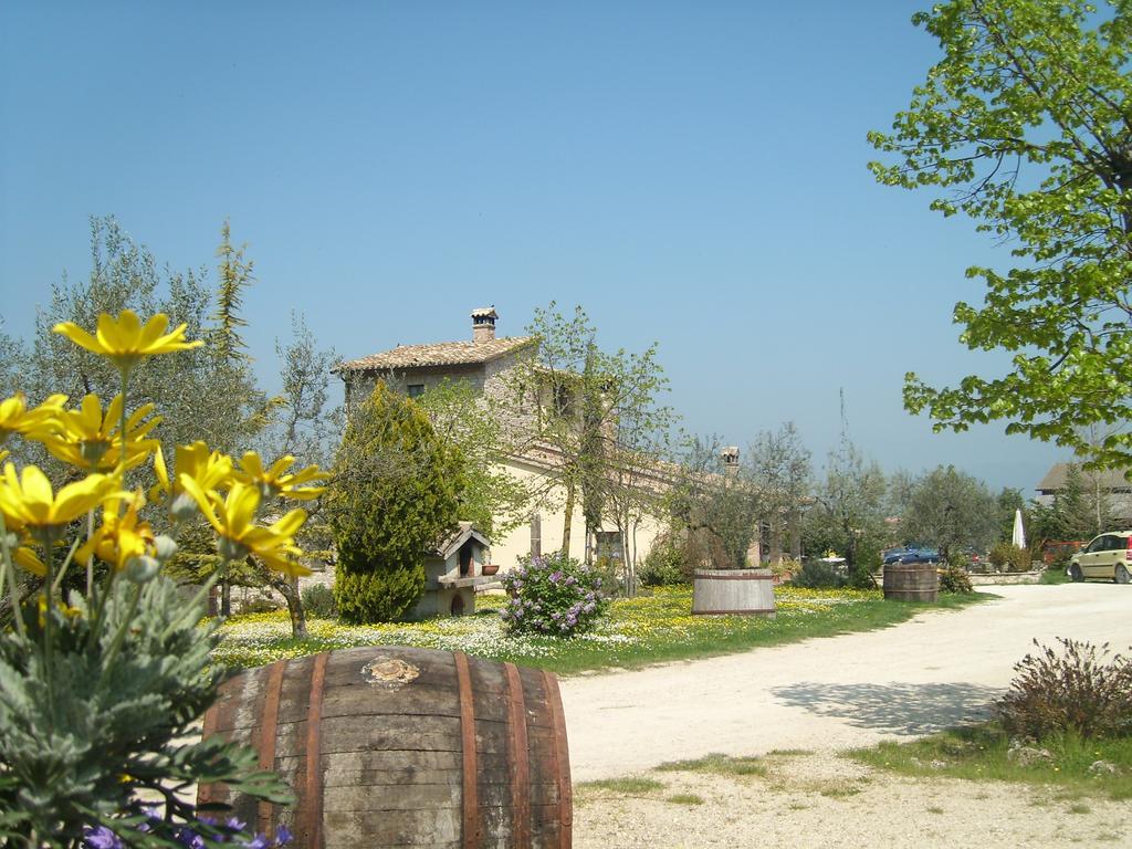 הוילה Giano dellʼUmbria Fattoria Del Quondam מראה חיצוני תמונה