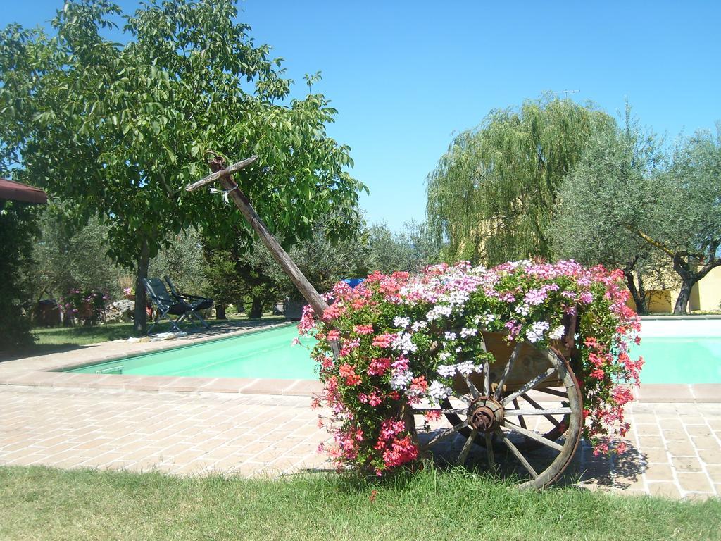 הוילה Giano dellʼUmbria Fattoria Del Quondam מראה חיצוני תמונה